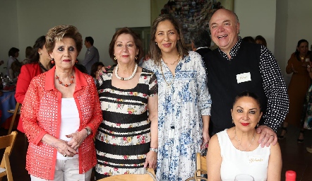  Leonora Estrada, Lupita Estrada, Lorena Aldrete, César del Castillo y Yolanda Orta.