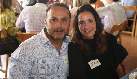  Jaime Delsol y Gabriela Estrada.