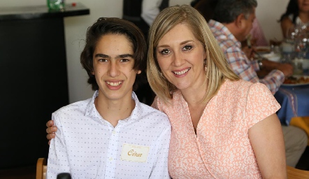  César Morales y Gabriela Dorador.