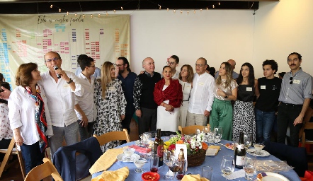 Reunión de la familia Estrada.