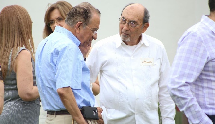 Reunión de la familia Estrada.