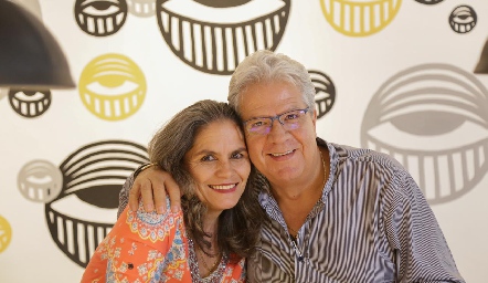 Leticia Dávila y David Granados.