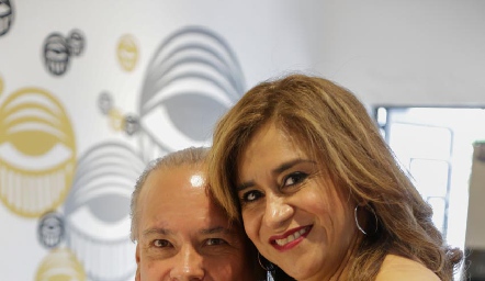  Felipe Lomelín y Karina Gamboa.