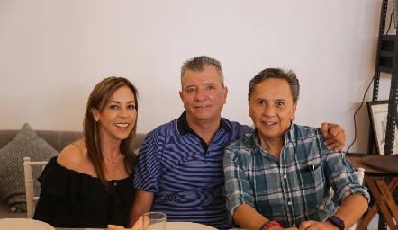  Elena Ríos, Benjamín Orosco y Raúl Rivera.
