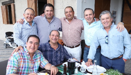  Octavio Aguillón, Roberto Silva, Chino González, Gerardo Valle, Jorge Gómez, Óscar Villarreal y Héctor Valle.
