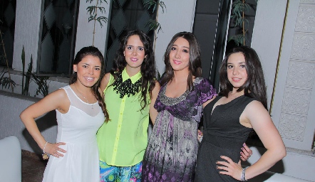  Jessica Ferretiz, Ana Gaby Mina, Pily Acosta y Delia López.