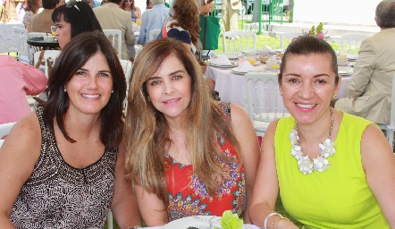  Guille Meade, Gaby Serment e Hilda Rodríguez.