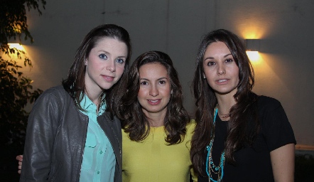  Sofía Valladares, Ana Bertha Hernández y Ale Díaz Infante.