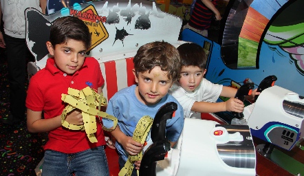  César, Marcelo y José Miguel.