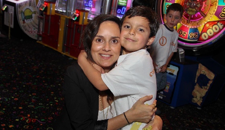  Patricia Estrada y Juan José.
