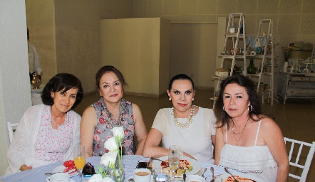  Tere de Horner, María Tere de Toranzo, Yoya Galarza y Lety Zacarías.