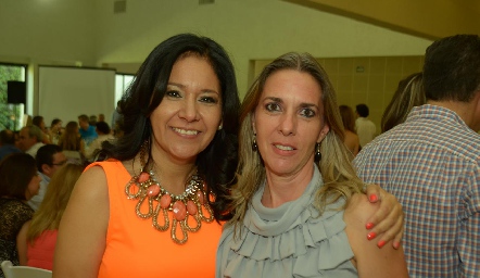  Laura Gama y Maruca Villasuso.
