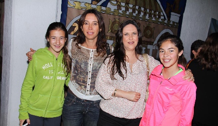  Madres e hijas.