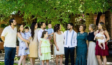 Civil de Paco Cabral y Claudia Dibildox.