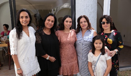  Marianela Villanueva, Marcela de la Maza, Paola Córdova, Gaby Carreón, Montse Córdova y Marilupe Córdova.