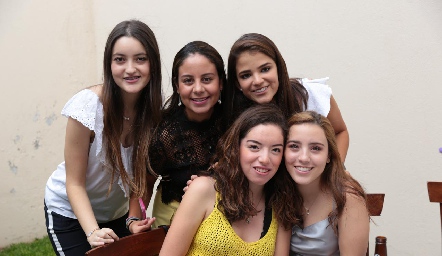  Ana Pau García, Karime Zamora, Margaret González, Gali Cárdenas y María Galán.