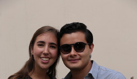  Adriana Almaguer y Mario Romero.