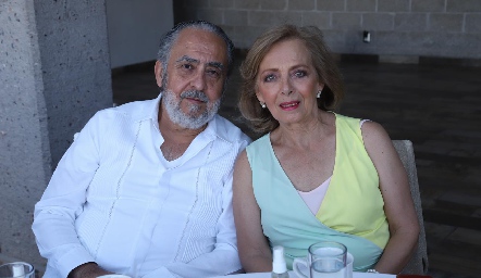  Alfonso Díaz de León y Rosana Benavente.