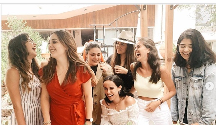  Ceci García con sus amigas Pía Gómez, Eugenia Torres, Cata Esper, Ana Paula González, Natalia Navarro e Isa Maza.