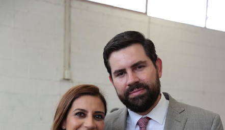  Los padrinos Eugenia Ramírez y Juan Carlos Corado.