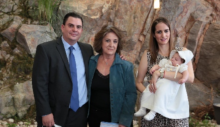  Gerónimo Macías, Patricia Mendizábal, Paulina Guerra y Valeria.