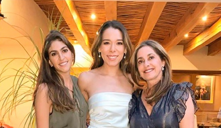  Paty Gómez, Michelle Cano y Paty Gaviño de Gómez.