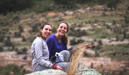  Cristina y Tere Ledezma.