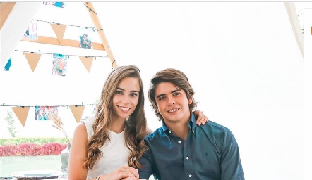  Mary Del Valle y Juan Pablo Leiva 6 años de novios.