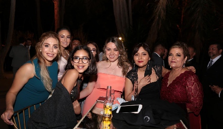  Amigas.