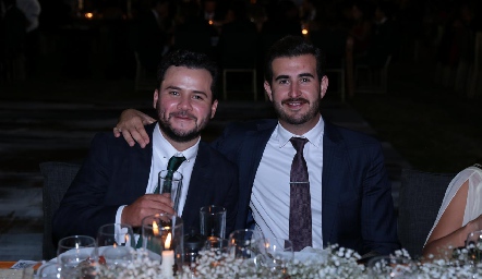  Amigos.