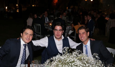 Amigos.