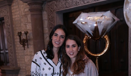 Paulina Torres y Mónica Torres.