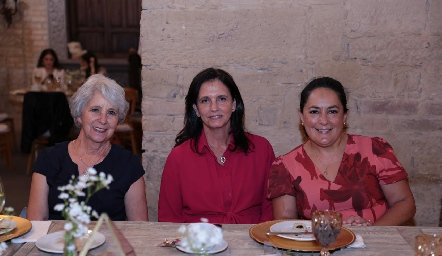  Rebeca Mendizábal, Gaby Meade y Laura Rodríguez.