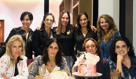  Anilú Enríquez, Maricel Gutiérrez, Adriana Pedroza, Sandra Morelos, Karina Vita, Claudia Quiroz, Claudia Artolózaga, Adriana Ocaña y Daniela Gutiérrez.