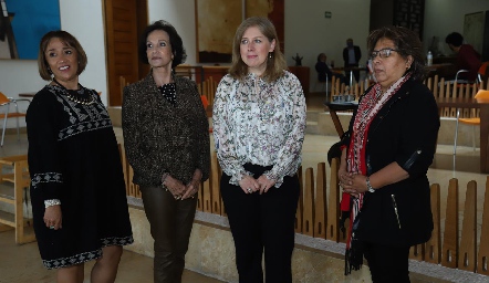  Marilú Lira, Leticia Nieto, Ana Cristina de García y Carmelita Vázquez.
