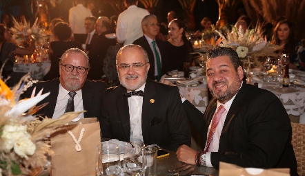  Arturo Álvarez, Erasto Aldrett y Eduardo Villalobos.