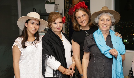  Paola Córdova, Chayo de González, Gaby Bárcena y Rebeca Mendizábal.