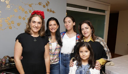 Gabriela Bárcena, Ana Tere Santacruz, Roberta Ortiz, Gaby Carreón y Montse Córdova.