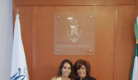  Ale Martínez con su mamá Adriana Sánchez.