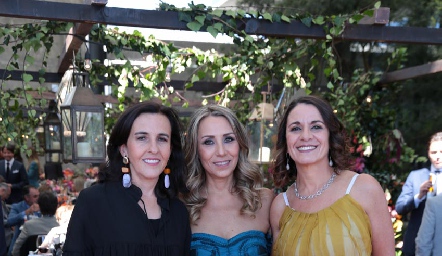  Montse Gómez, Roxana Serna y Lupita Bárcena.