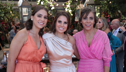  Ximena Gómez, Nuria Alcalde y Marcela Serna.