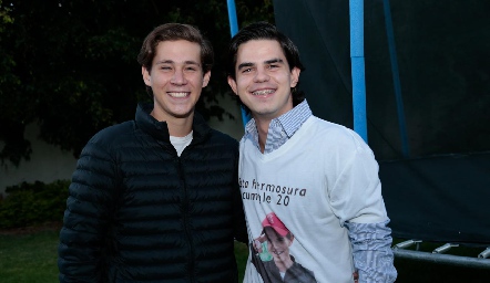  José González y Gustavo Medina.