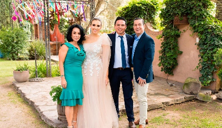  Adriana Espinosa, Paty Dantuñano, Esteban Meade y Alejandro Sánchez.