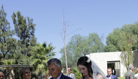  Javier Díaz de León con su hija Silvia.