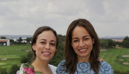  Fernanda Torres con su mamá Ana Luisa Torres.