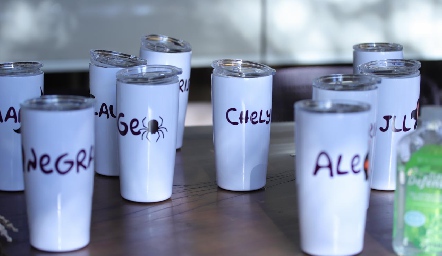 Termos personalizados.