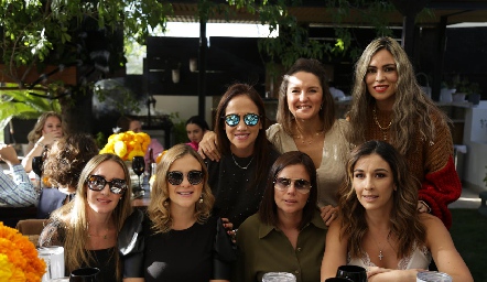  Lety Aguilar, Marifer Ramírez, Elizabeth Berrones, Maru Muñiz, Sandra Pérez, Maga Nieto y Pilar Martínez.