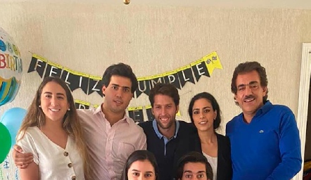  Diana Olvera, Gabriel Torres, Eduardo Martínez, Lula y Gabriel Torres, Ale Mata y Rubén Torres.