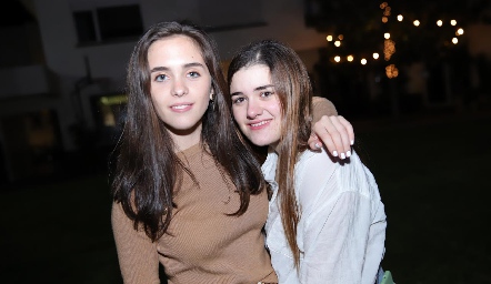  Emilia Meade y Christianne Cambeses.