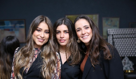  Claudia Rodríguez, Ana Lu Díaz y María Cueli.